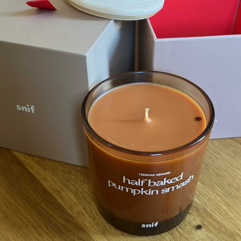 SNIF candles: half baked pumpkin smash candle, NWOT 8.5 oz
